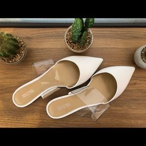 Micheal Kors ‘Brina Leather Mule’ in optic white.